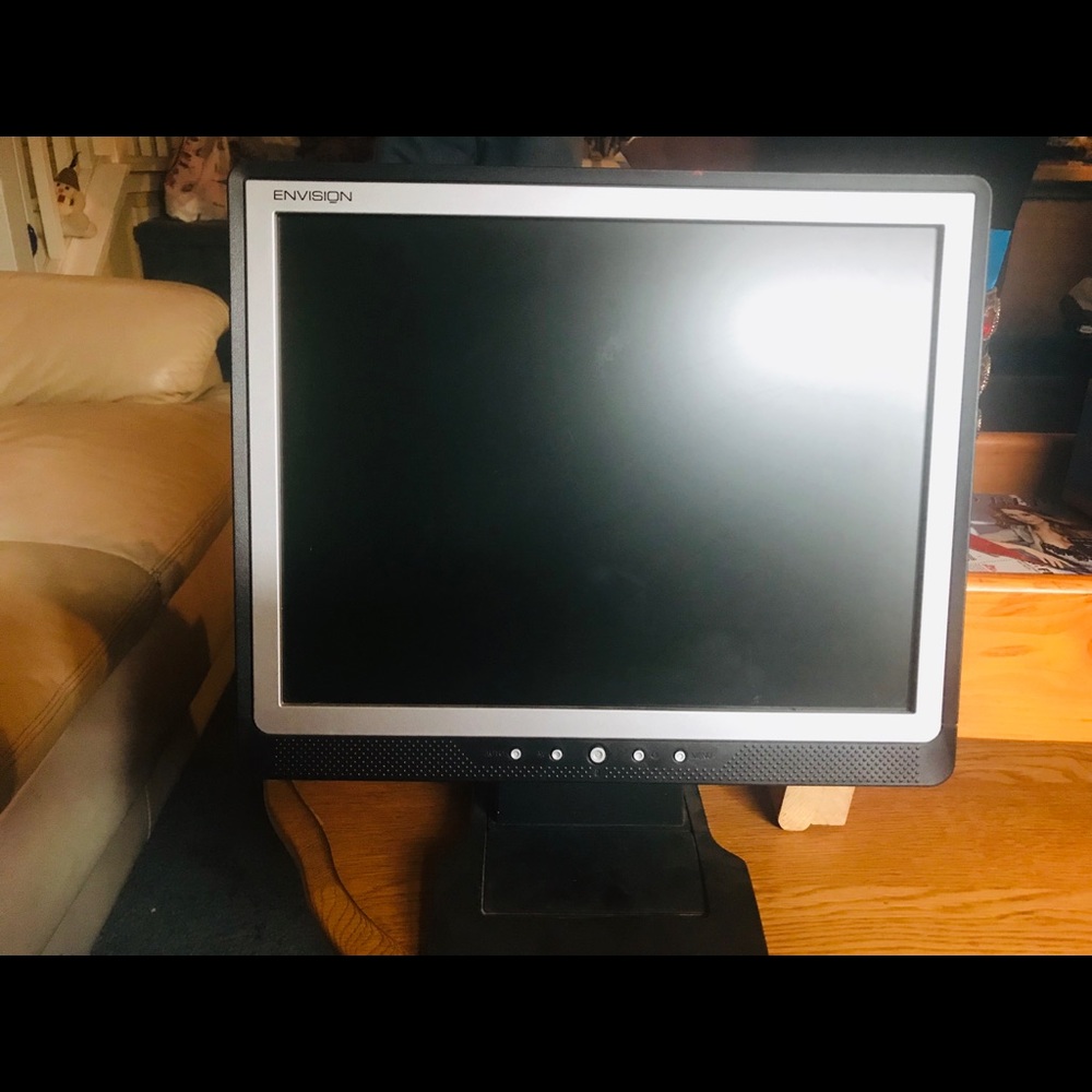 Computer Monitor - Picture 3 of 3
